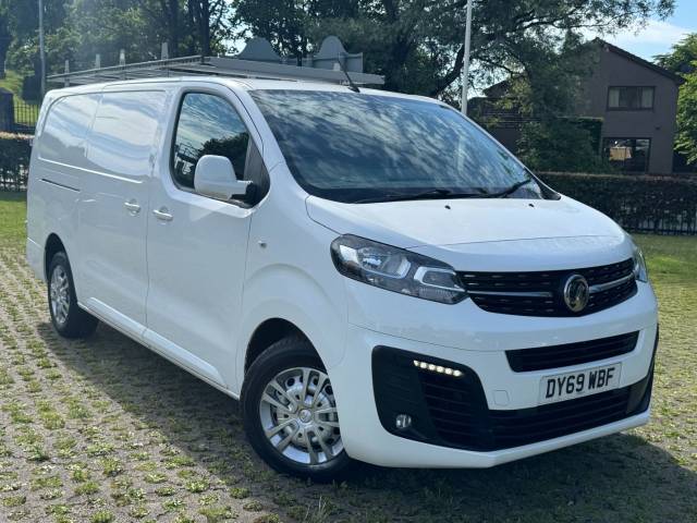 Vauxhall Vivaro 2900 1.5d 100PS Sportive H1 Van Panel Van Diesel White