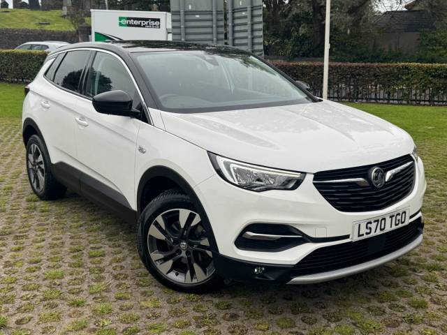 Vauxhall Grandland X 1.2 Turbo SRi Nav 5dr Auto Hatchback Petrol White