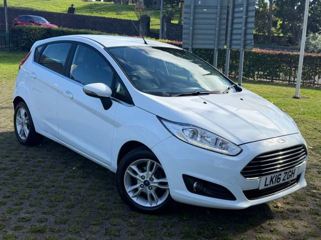 Ford Fiesta 1.0 EcoBoost Zetec 5dr Hatchback Petrol White